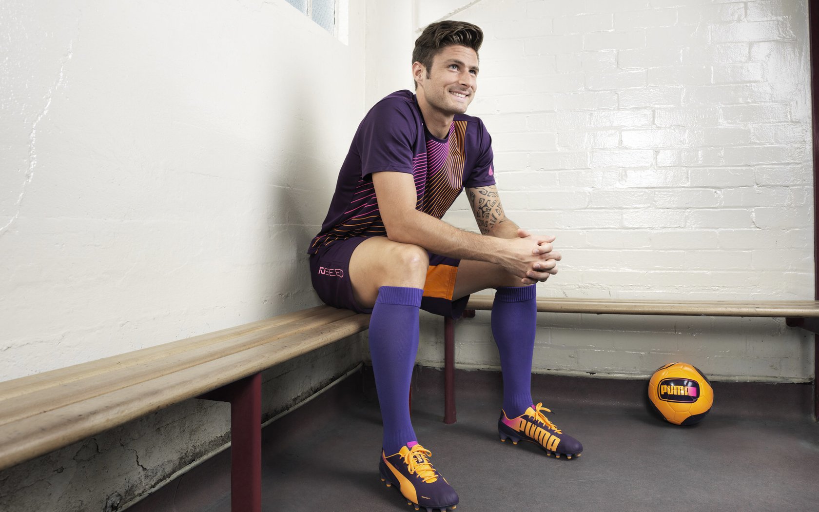 开云体育官方网站-英格兰对阵毕尔巴鄂，当苏亚雷斯赛后评分拉满，我们到底在赞美什么？