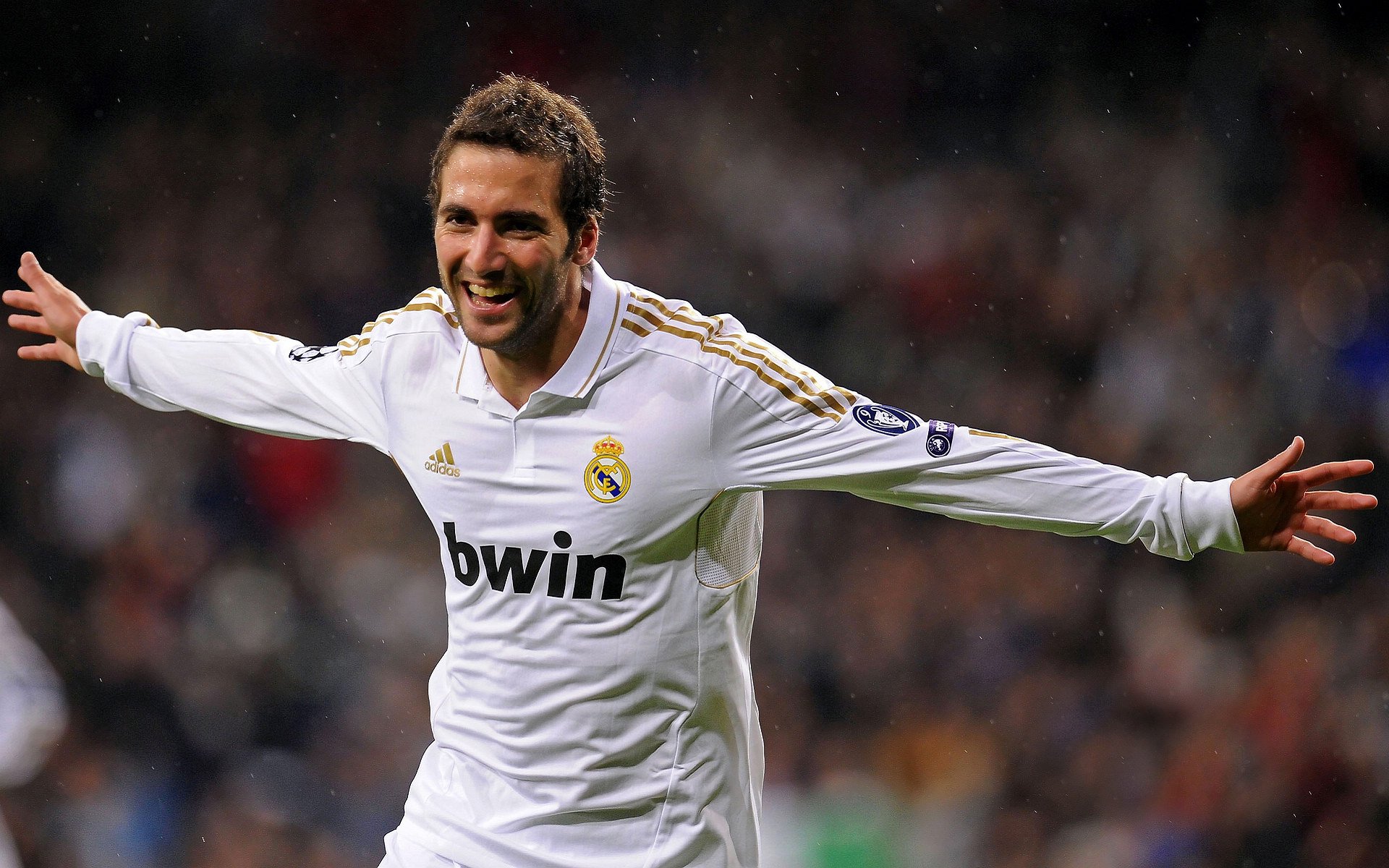 开云平台-欧冠决赛焦点战，克罗地亚生死战取胜波兰，谱写东欧足球新篇章  第2张